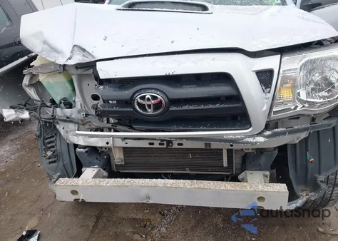 2005 Toyota Tacoma Base V6 z USA, uszkodzony, nr VIN 5TELU42N65Z016194